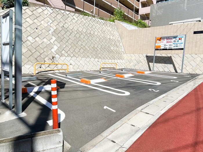 物件外観写真5　(駐輪場)