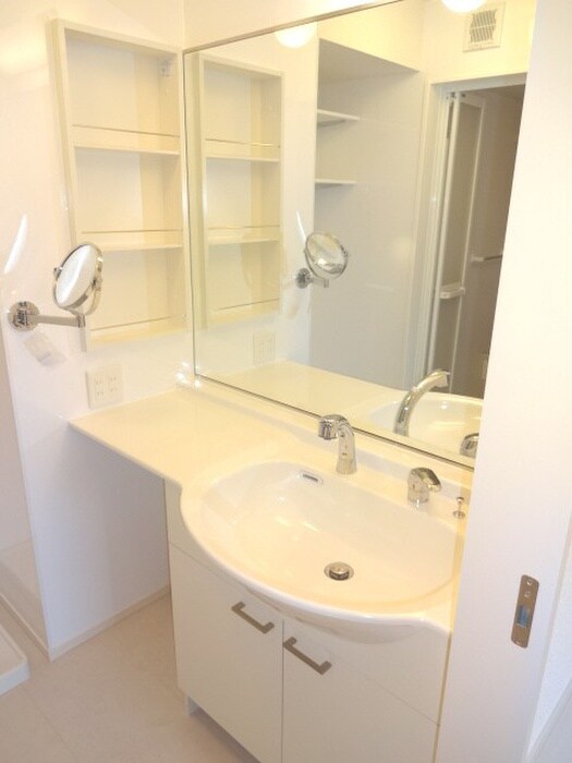 物件内観写真9　(洗面)