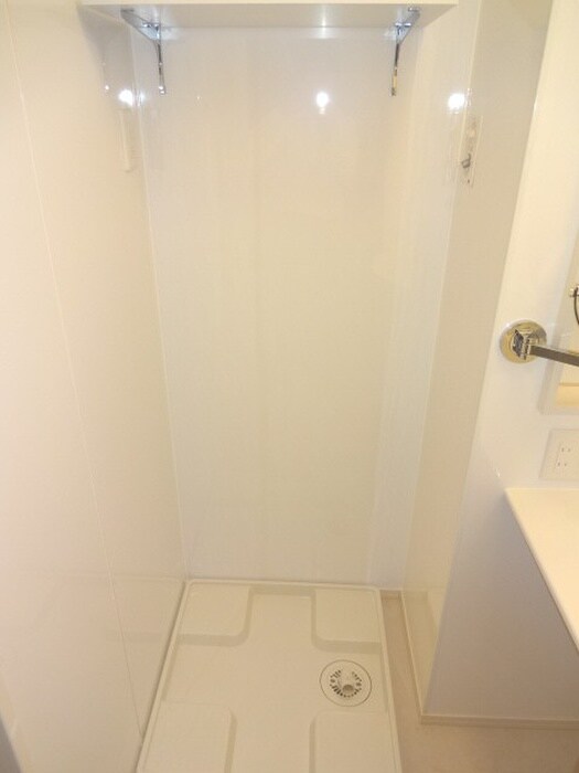 物件内観写真10　(洗濯機置場)