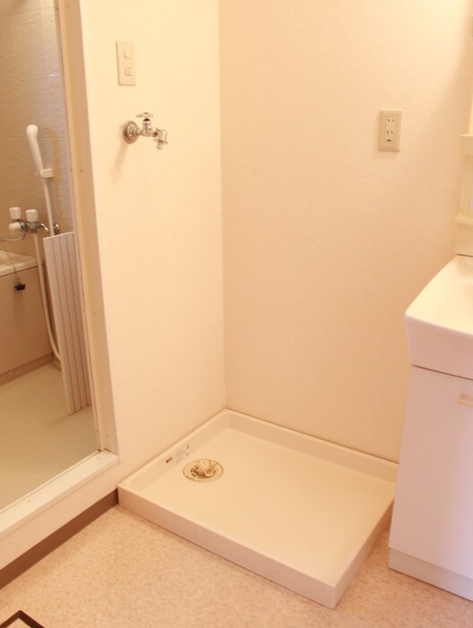 物件内観写真17　(洗濯機置場)