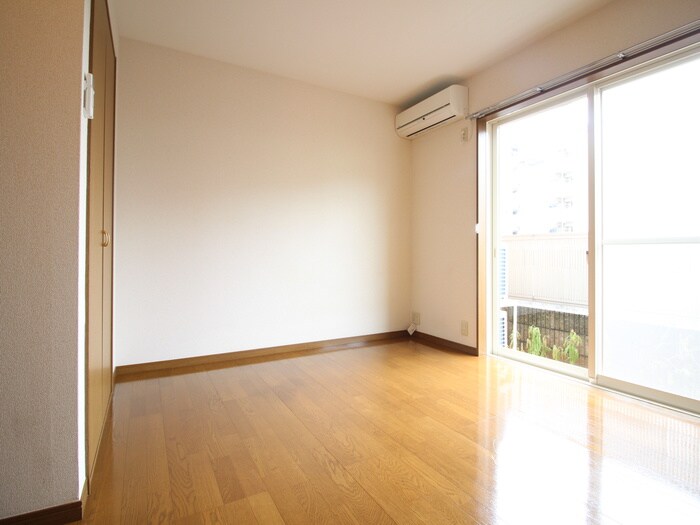 物件内観写真19　(居室)