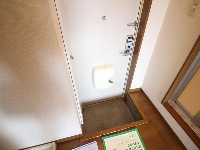 物件内観写真20　(玄関)