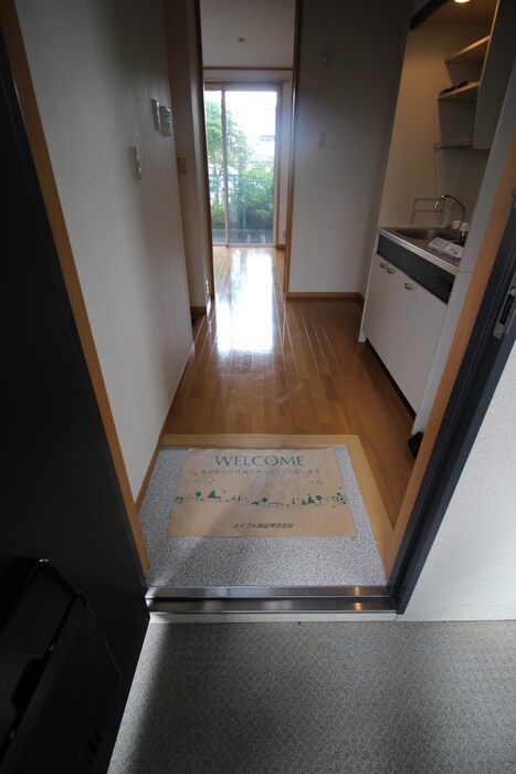 物件内観写真7　(玄関)