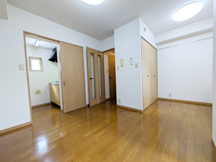 物件内観写真8　(居室)