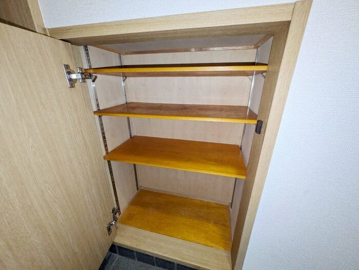 物件内観写真16　(靴箱)