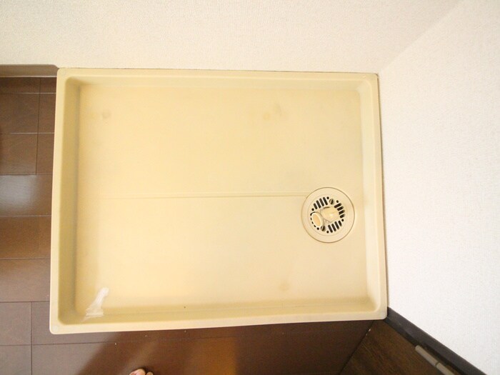 物件内観写真15　(洗濯機置場)