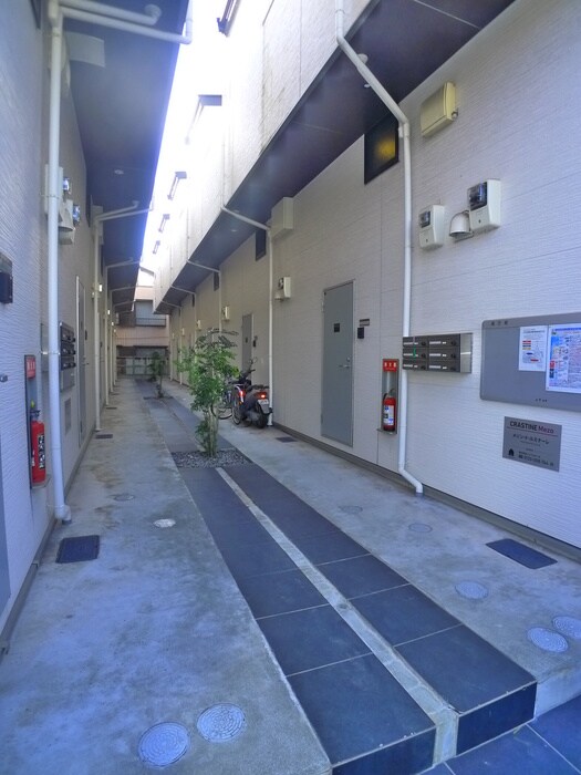 物件外観写真5　(エントランス部分)