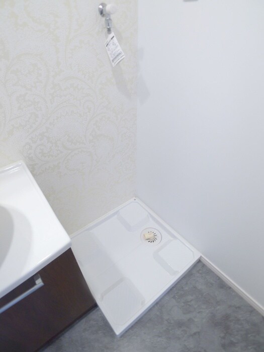 物件内観写真12　(洗濯機置場)