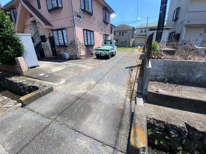 物件外観写真3　(駐車場)