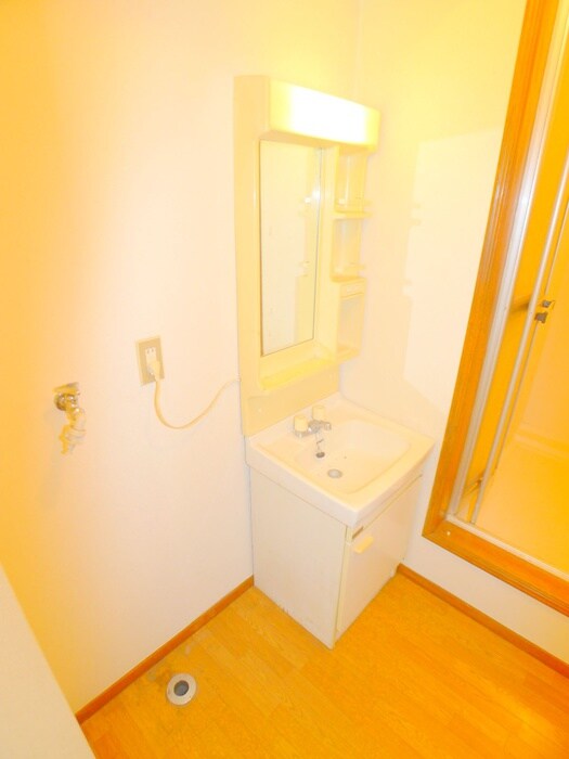 物件内観写真18　(洗濯機置場)