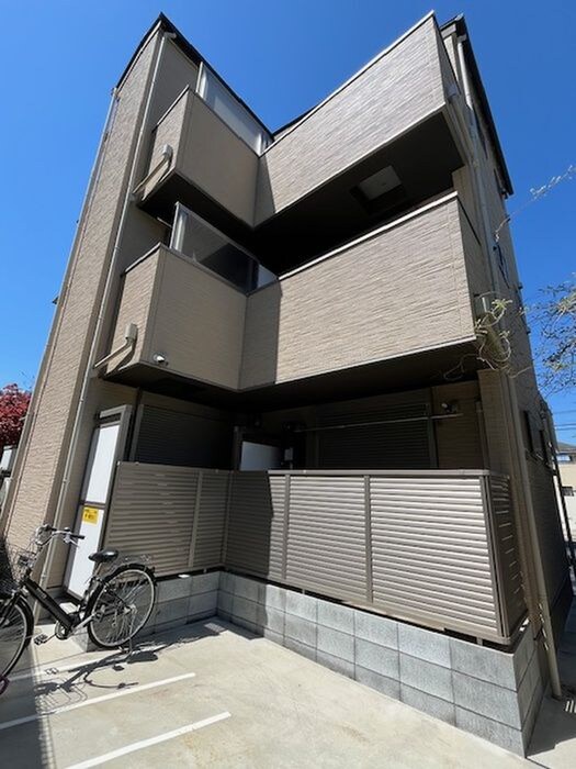 物件外観写真1　(外観写真)