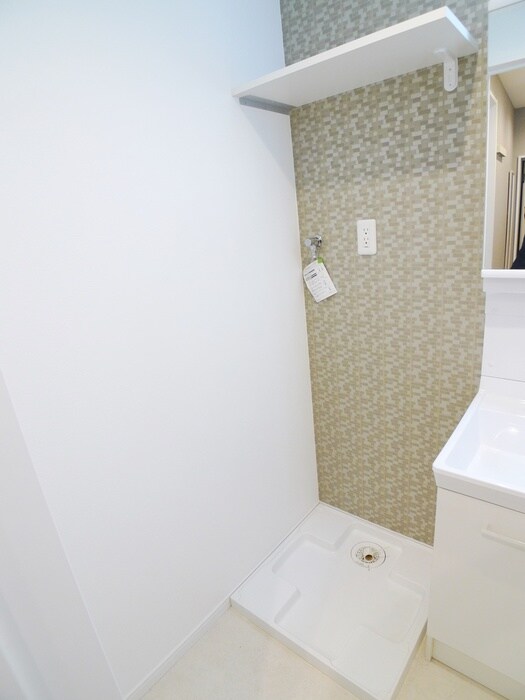 物件内観写真12　(洗濯機置場)