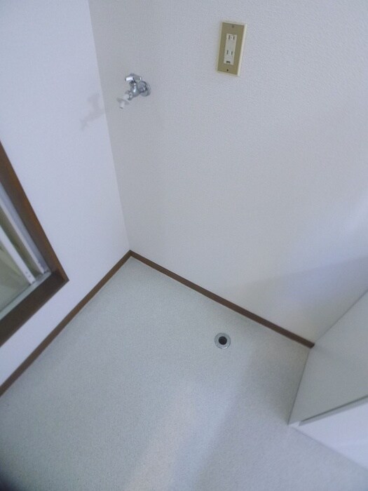 物件内観写真19　(洗濯機置場)