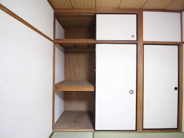 物件内観写真10　(収納)