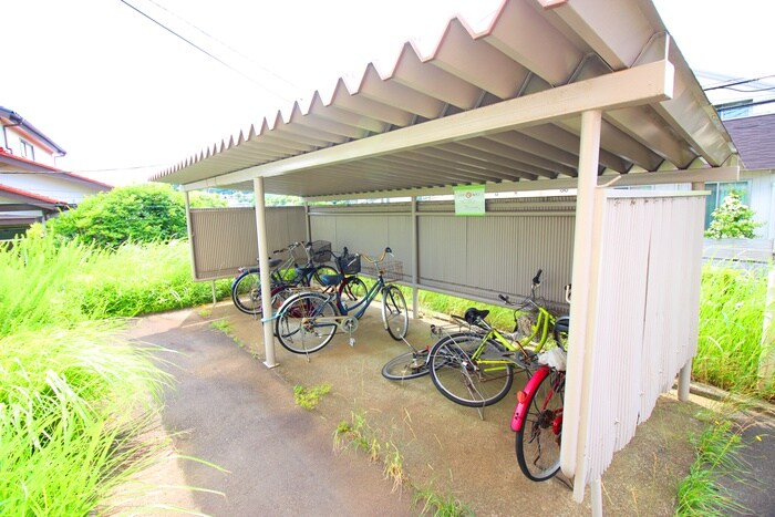 物件外観写真5　(駐輪場)