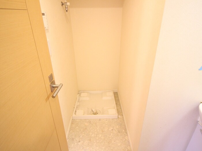 物件内観写真19　(洗濯機置場)