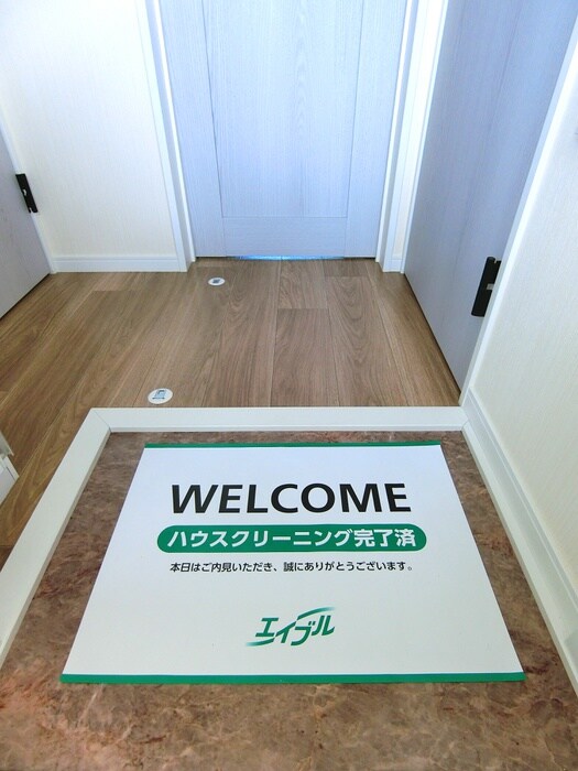 物件内観写真18　(玄関)