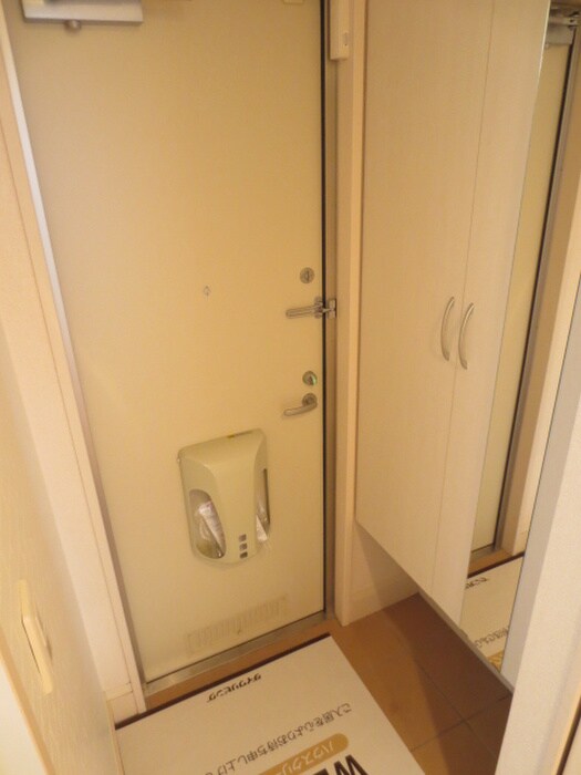 物件内観写真17　(玄関)