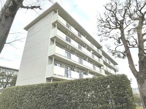 すすき野第２団地８－１０号棟外観写真