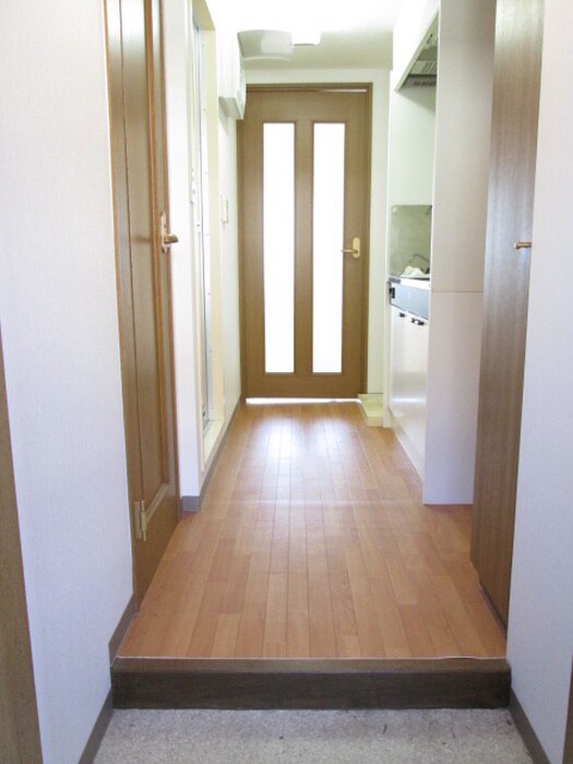 物件内観写真12　(廊下)