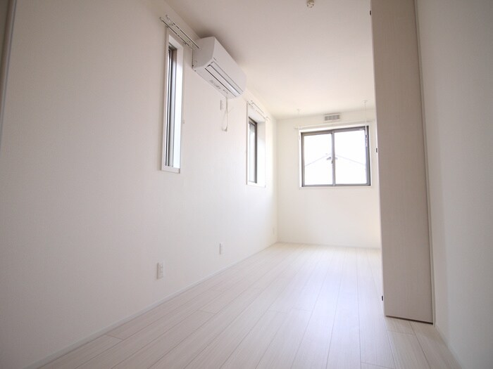 物件内観写真13　(居室)