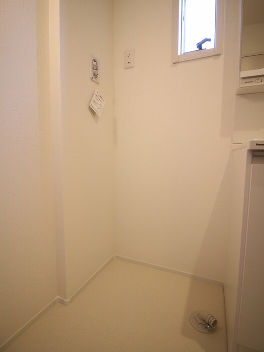 物件内観写真19　(洗濯機置場)