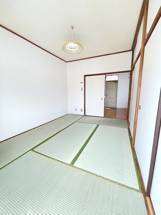 物件内観写真8　(居室)