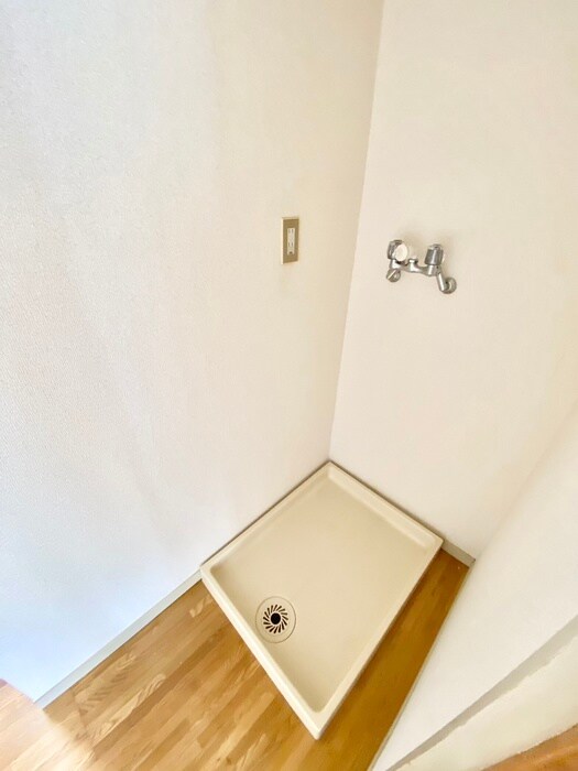 物件内観写真17　(洗濯機置場)