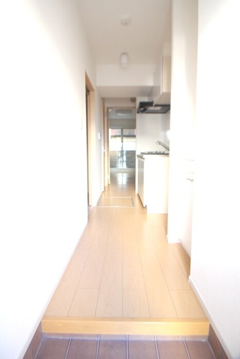 物件内観写真16　(玄関)