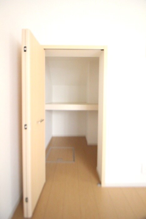 物件内観写真18　(収納)