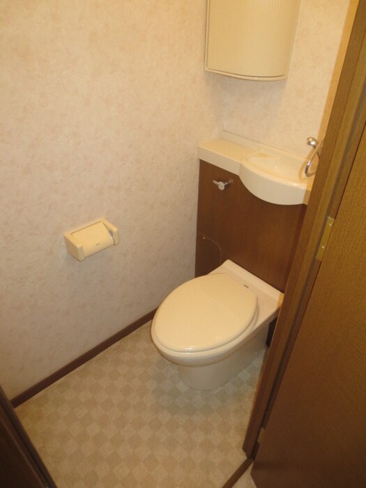 物件内観写真8　(トイレ)