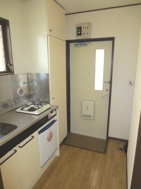 物件内観写真10　(玄関)