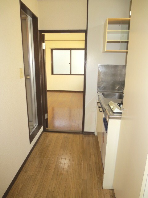 物件内観写真11　(廊下)