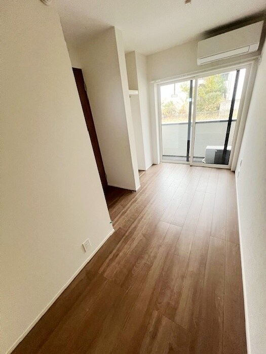 物件内観写真4　(居室)