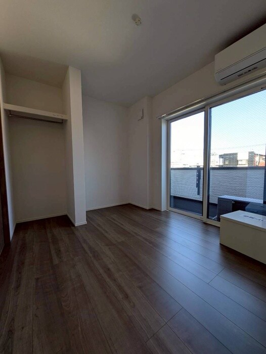 物件内観写真4　(居室)