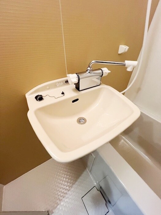 物件内観写真9　(洗面)