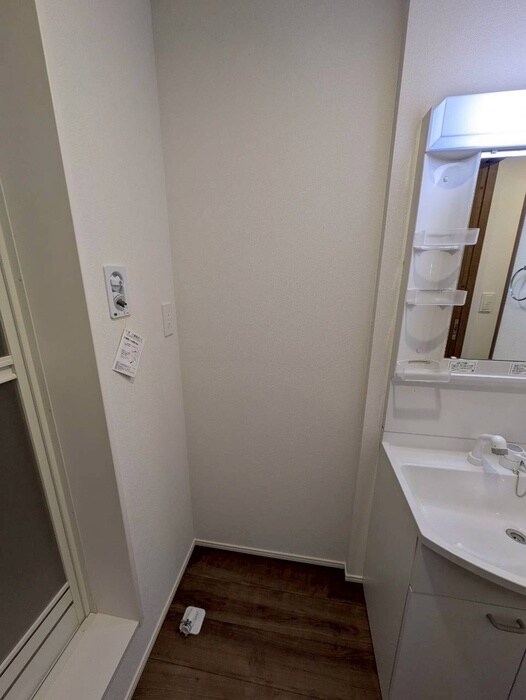 物件内観写真14　(洗濯機置場)