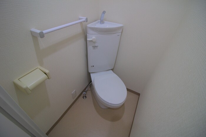 物件内観写真14　(トイレ)