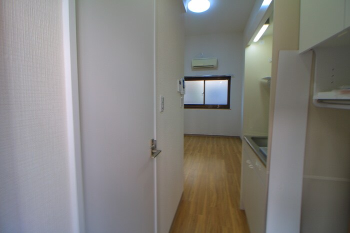 物件内観写真18　(廊下)