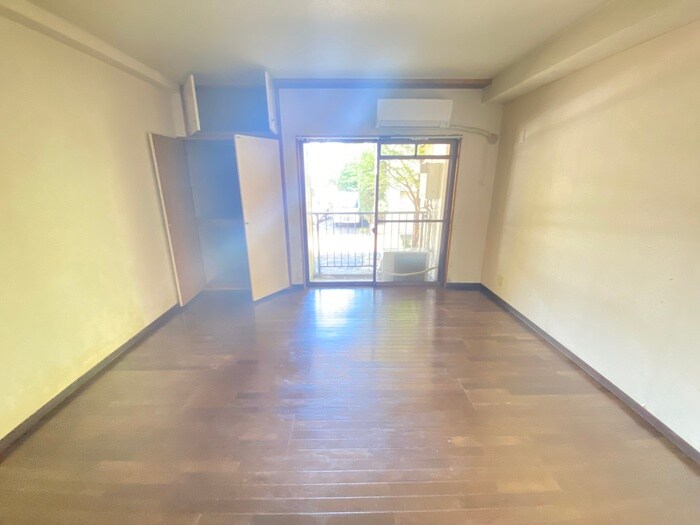 物件内観写真12　(居室)