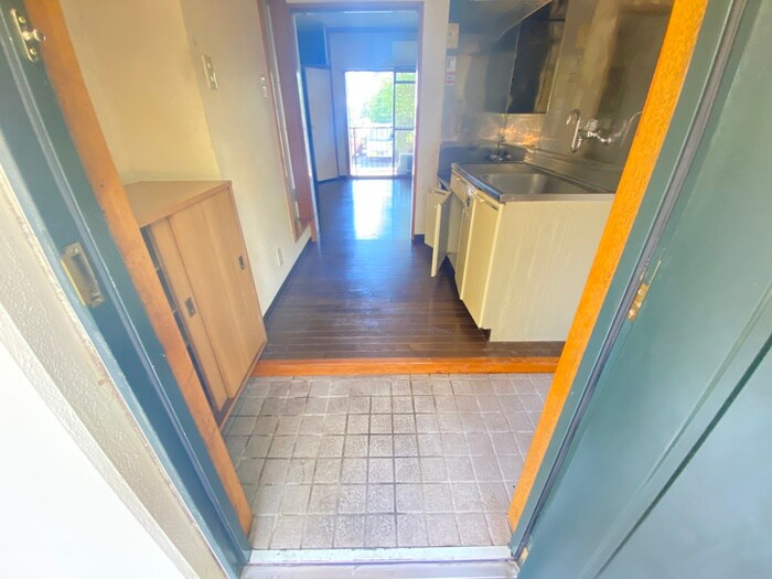 物件内観写真15　(玄関)