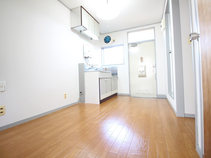 物件内観写真20　(廊下)