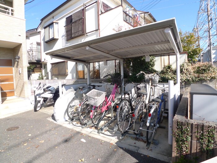 物件外観写真3　(駐輪場)