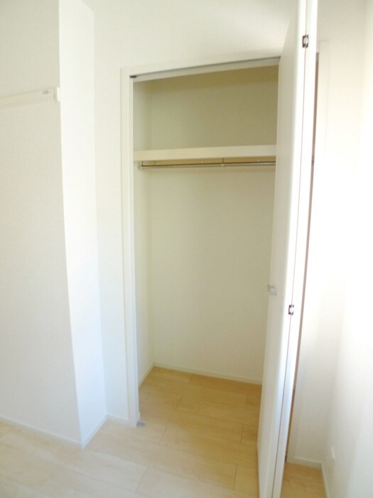 物件内観写真13　(収納)