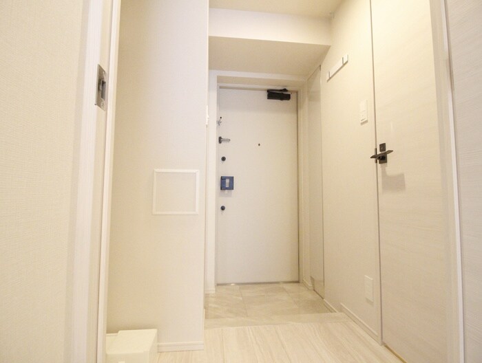 物件内観写真14　(玄関)
