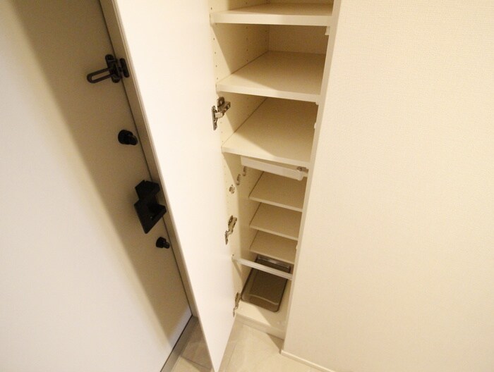 物件内観写真14　(靴箱)