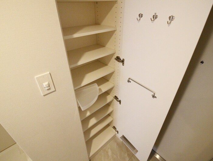物件内観写真16　(靴箱)