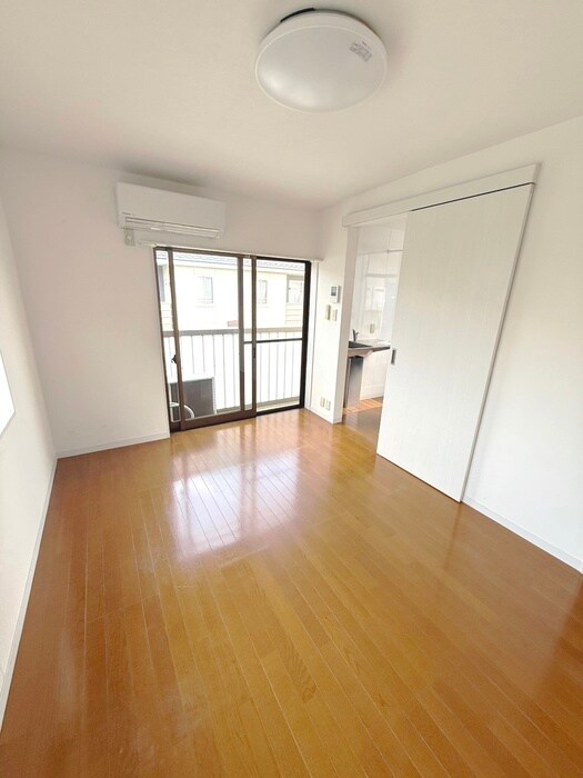 物件内観写真8　(居室)