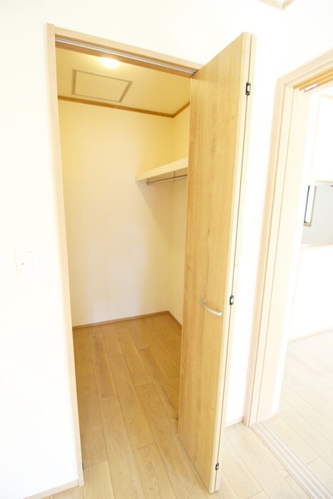 物件内観写真11　(収納)