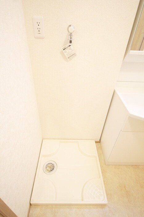 物件内観写真16　(洗濯機置場)